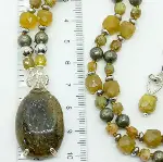 2835 Güneş taşı Pirit yeşil Garnet Kuvars  Hematit çelik aparatlı el yapımı düğümlü kolye-3
