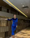 Kadın Bisiklet Yaka Vatkalı Manşet Detay Kadife Kumaş Midi Boy Elbise-2