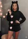 Kadın Uzun Kollu Kapşonlu Peluş Bluz Ve Kısa Short Ikili Takım-2