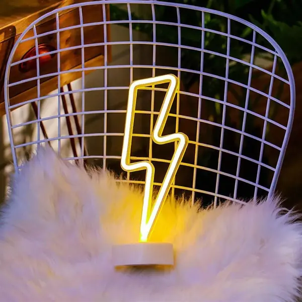 Dekoratif Şimşek Şeklinde Pilli Neon Led Lamba Süs Masa Lambası (4745)