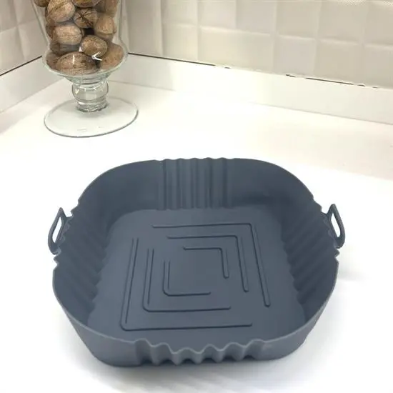 Renkli Isıya Dayanıklı Yıkanılabilir Silikon Fırın  Airfryer Kare Model Pişirme Matı 20 cm (4745)