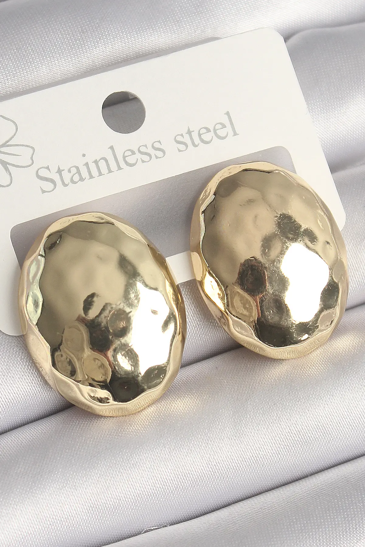 Pirinç Gold Renk İşlemeli Bombe Oval Model Kadın Küpe TJ-BKP10255