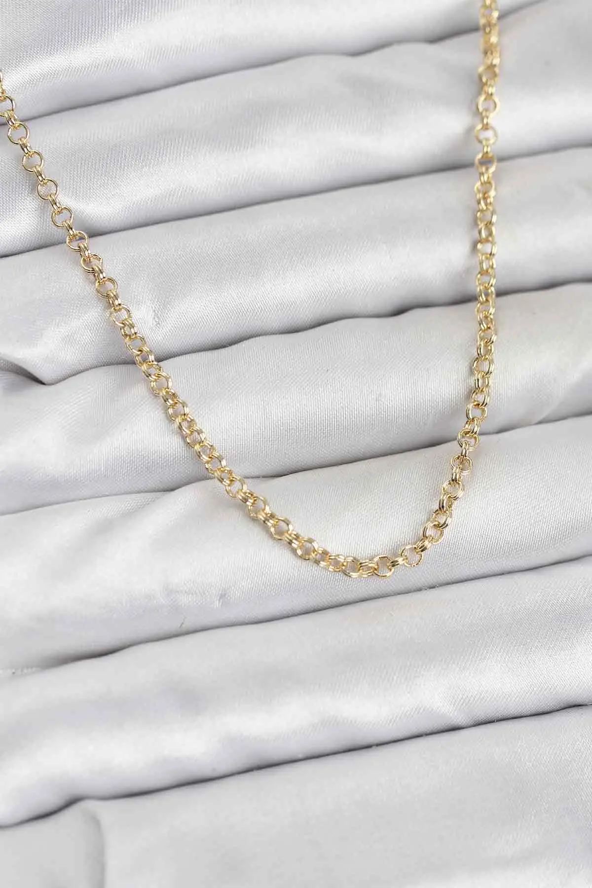 CM Gold Renk Pirinç Halkalı Model Kadın Kolye TJ-BKO10914