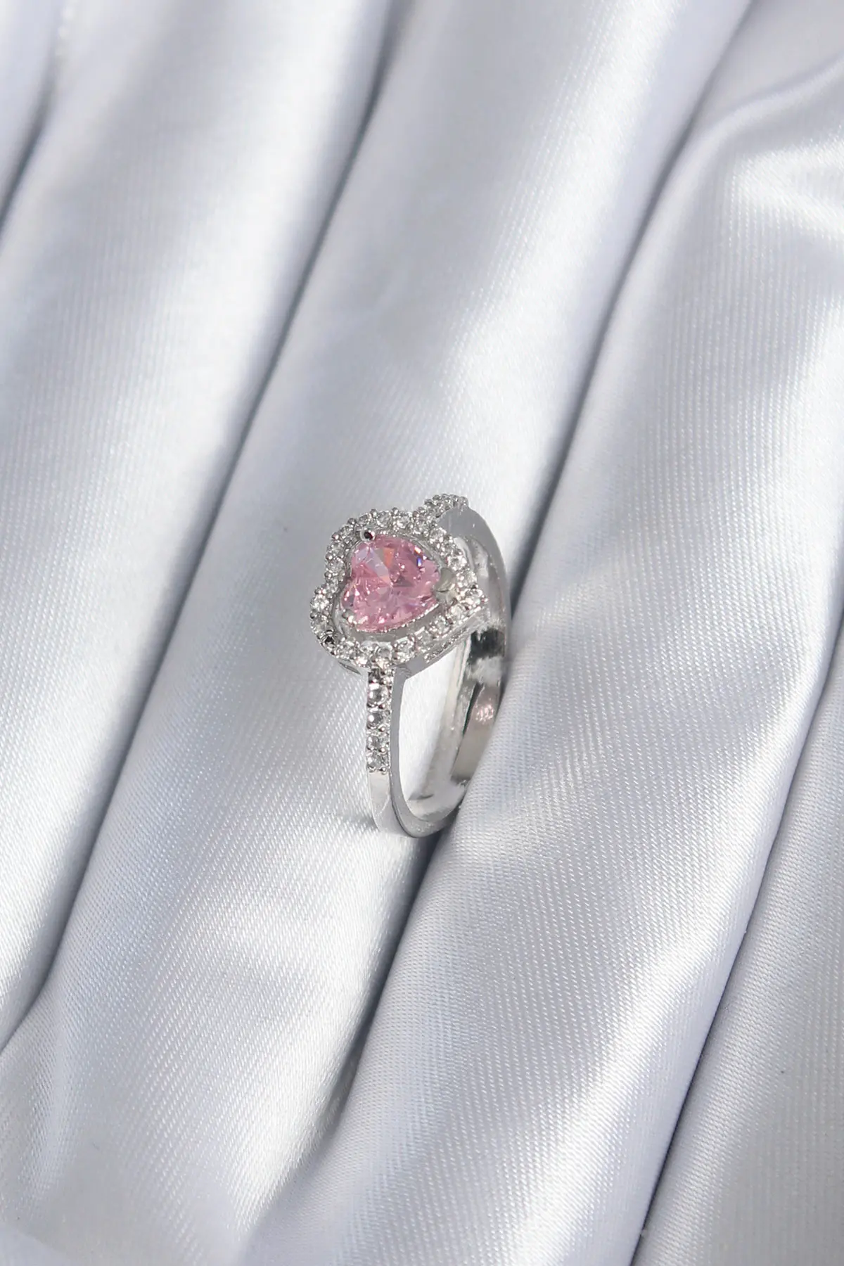 Pirinç Gümüş Renk Pembe Zirkon Taş Kalp Charm Model Kadın Yüzük TJ-BYK2859