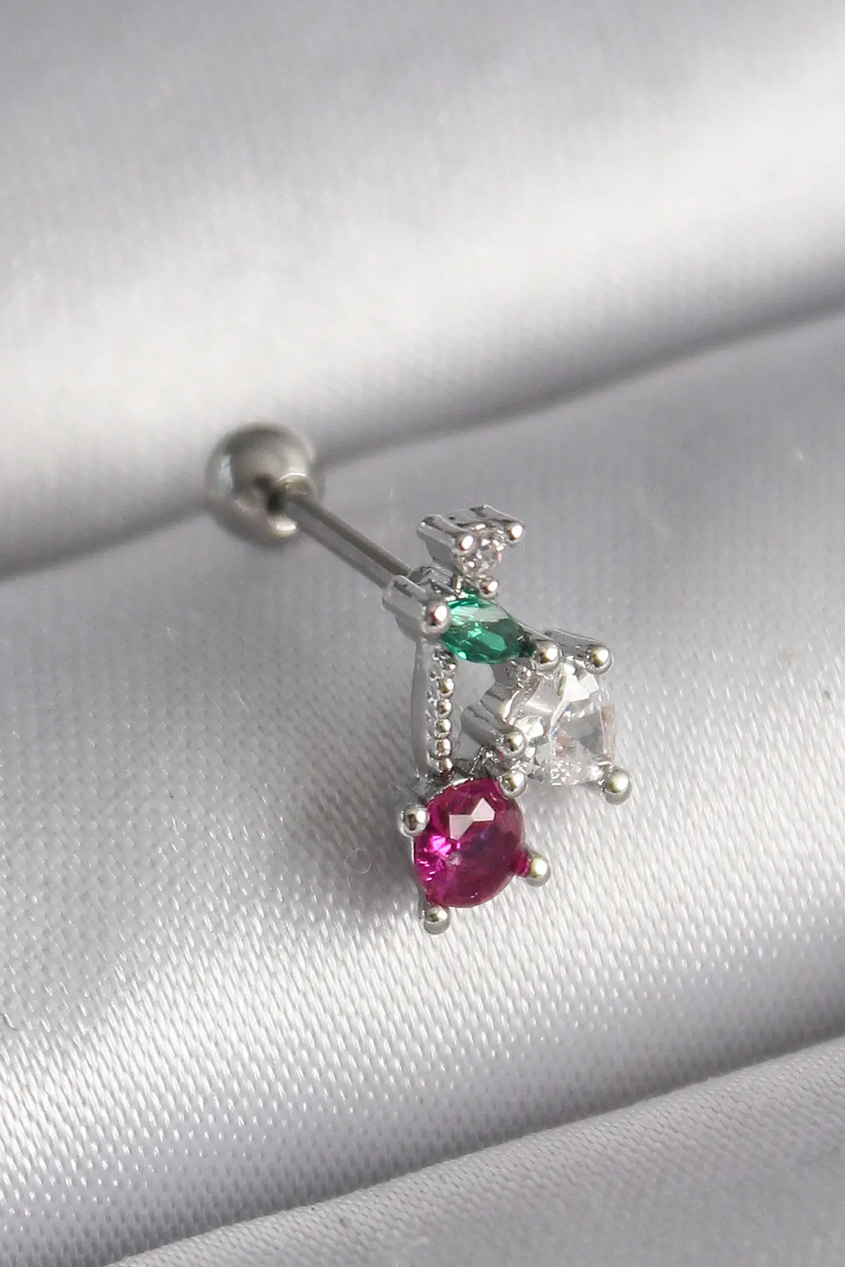316L Çelik Gümüş Renk Zirkon Taşlı Tragus Piercing TJ-PR1227