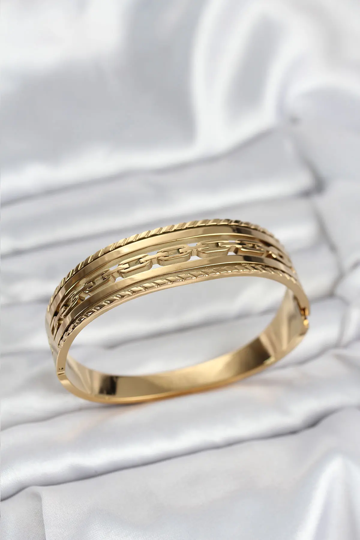 316L Çelik Gold Renk Vintage Model Kadın Kelepçe Bileklik TJ-BB8071