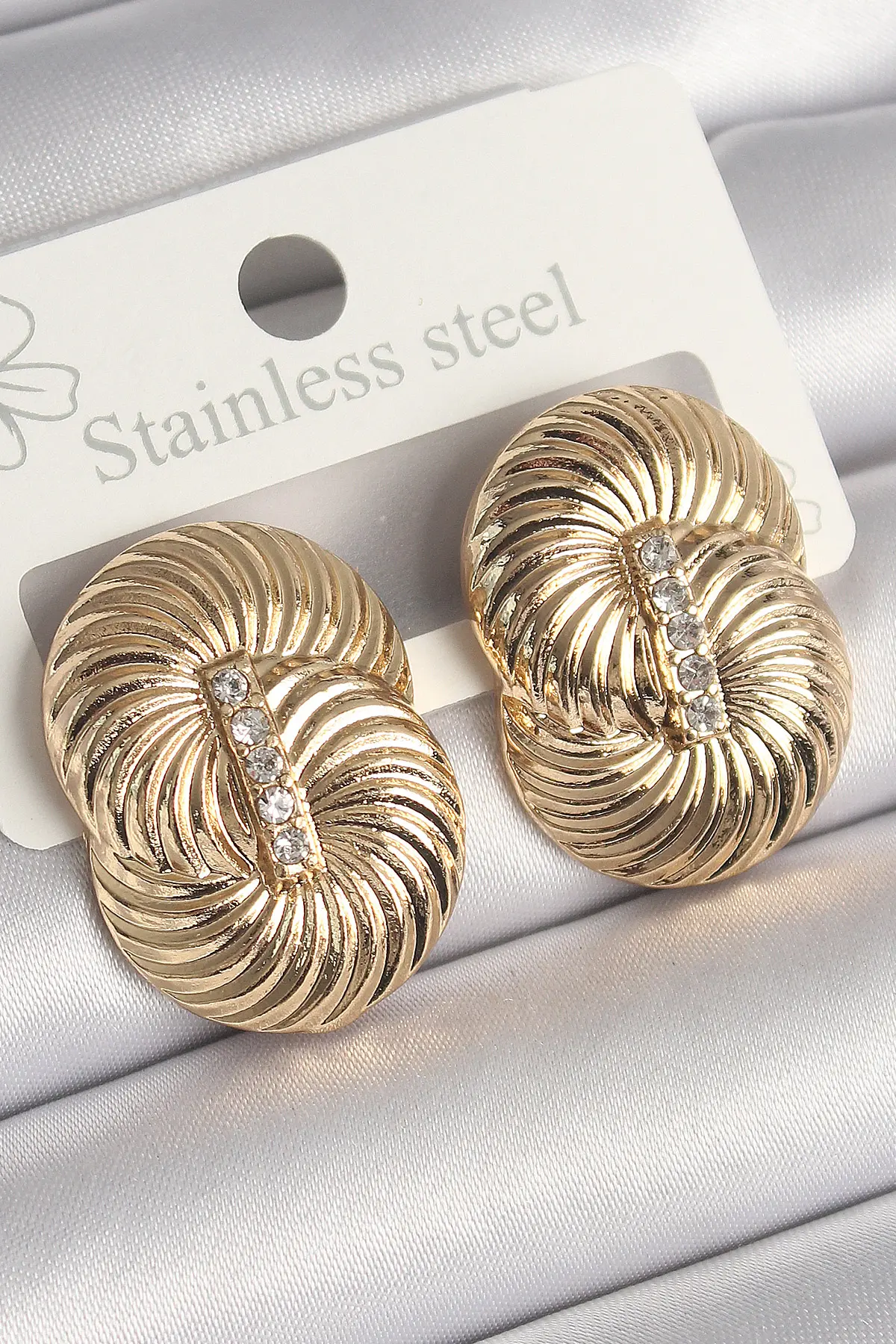Pirinç Gold Renk Zirkon Taşlı Sarmal Model Kadın Küpe TJ-BKP10241