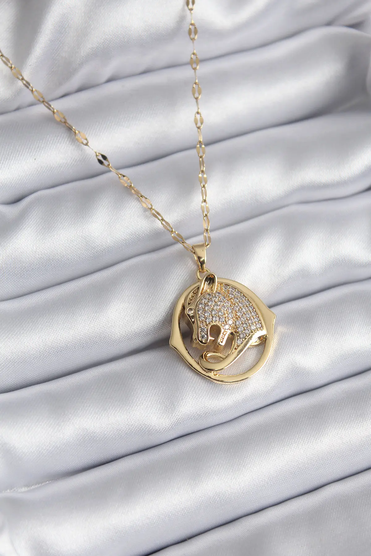 316L Çelik Gold Renk Zirkon Taşlı Jaguar Model Kadın Kolye TJ-BKO8178