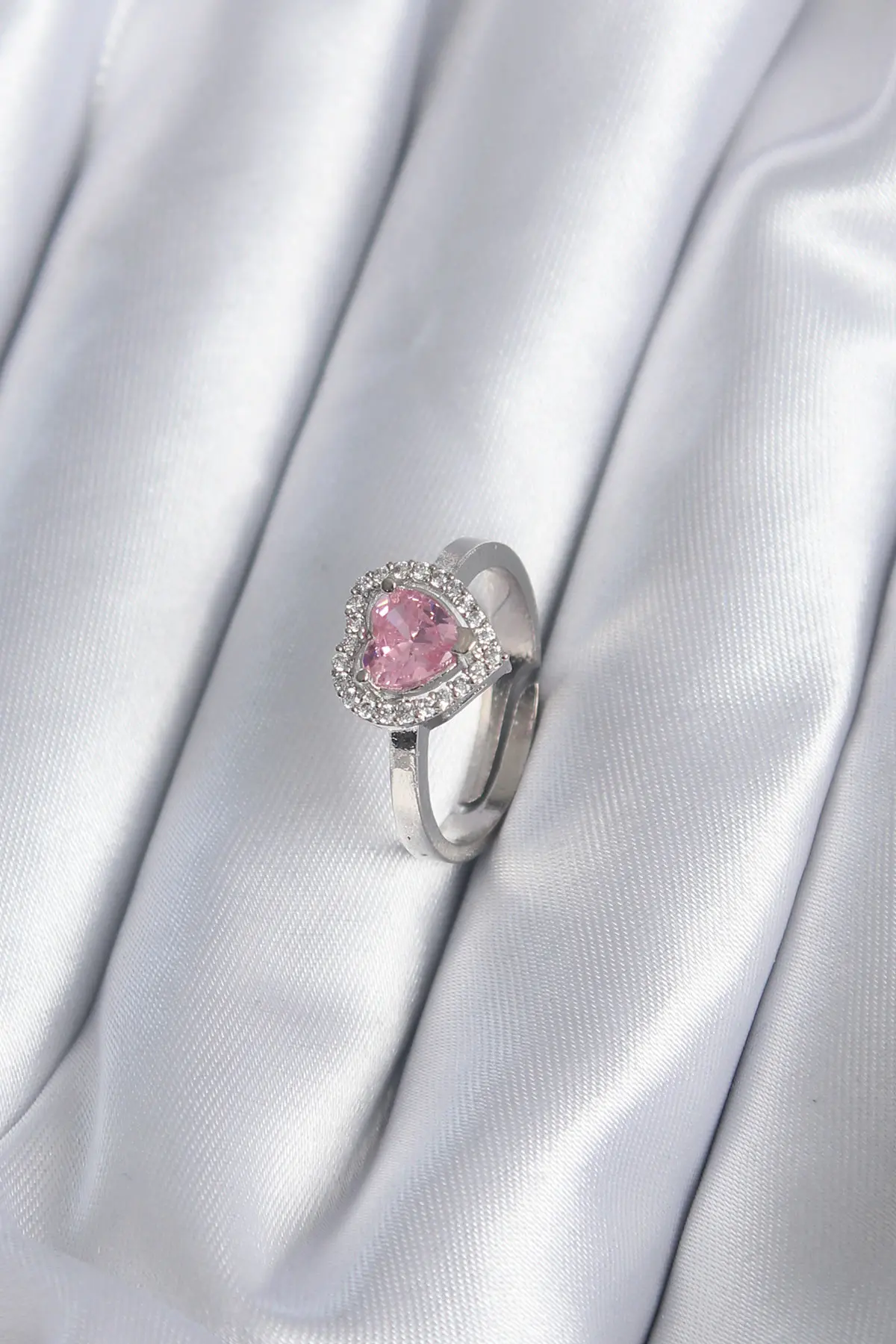 Pirinç Gümüş Renk Pembe Zirkon Taşlı Charm Model Kadın Yüzük TJ-BYK2864