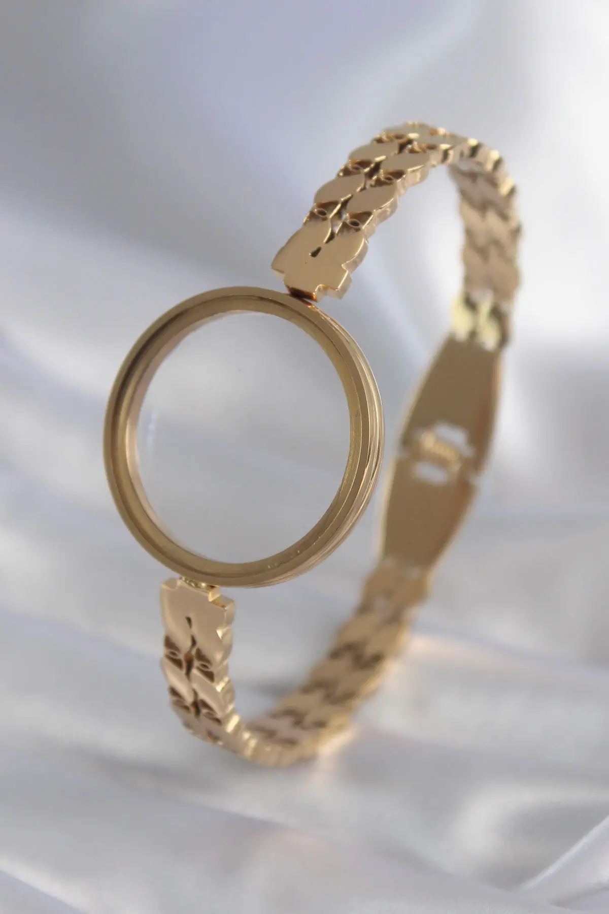 316L Çelik Gold Renk Arpa İşleme Açılabilir Fanus Model Kadın Kelepçe TJ-BB5911