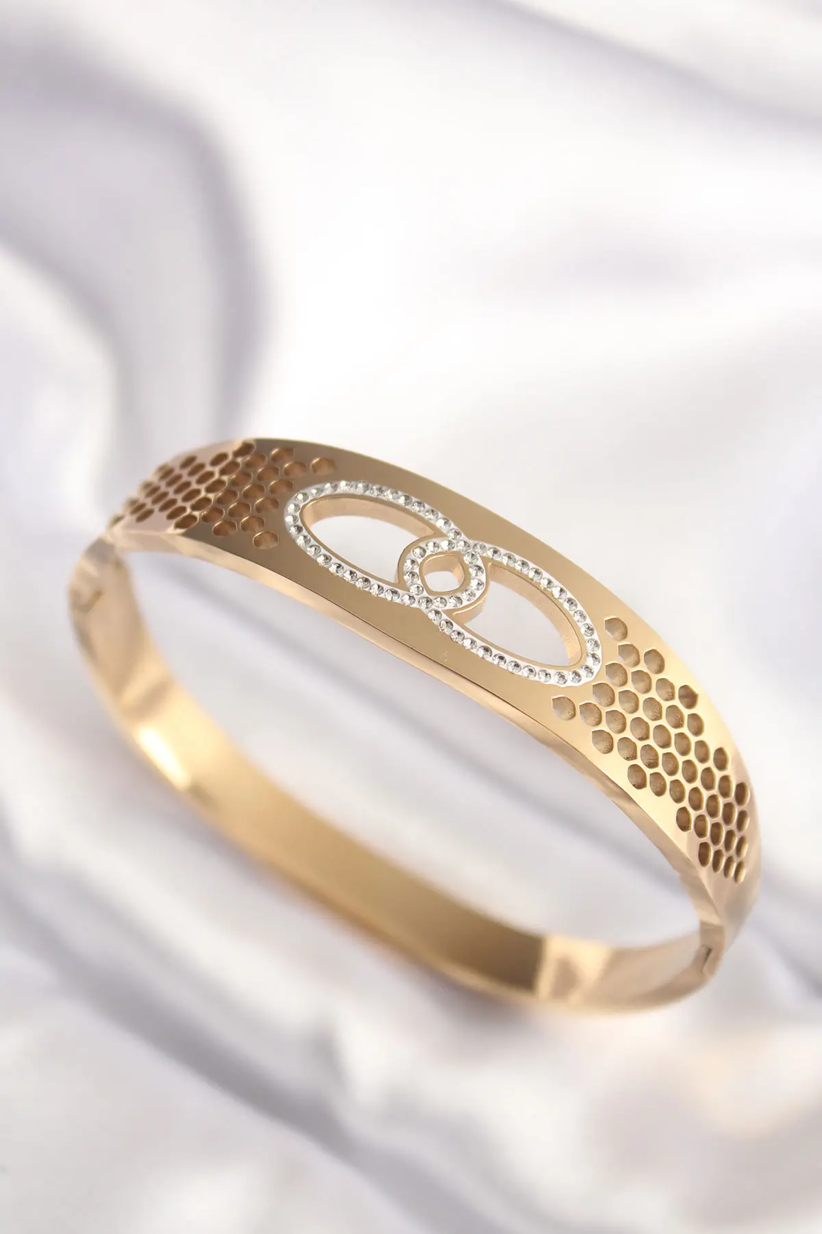 316L Çelik Gold Renk Zirkon Taşlı Kadın Kelepçe Bilezik TJ-BB6022