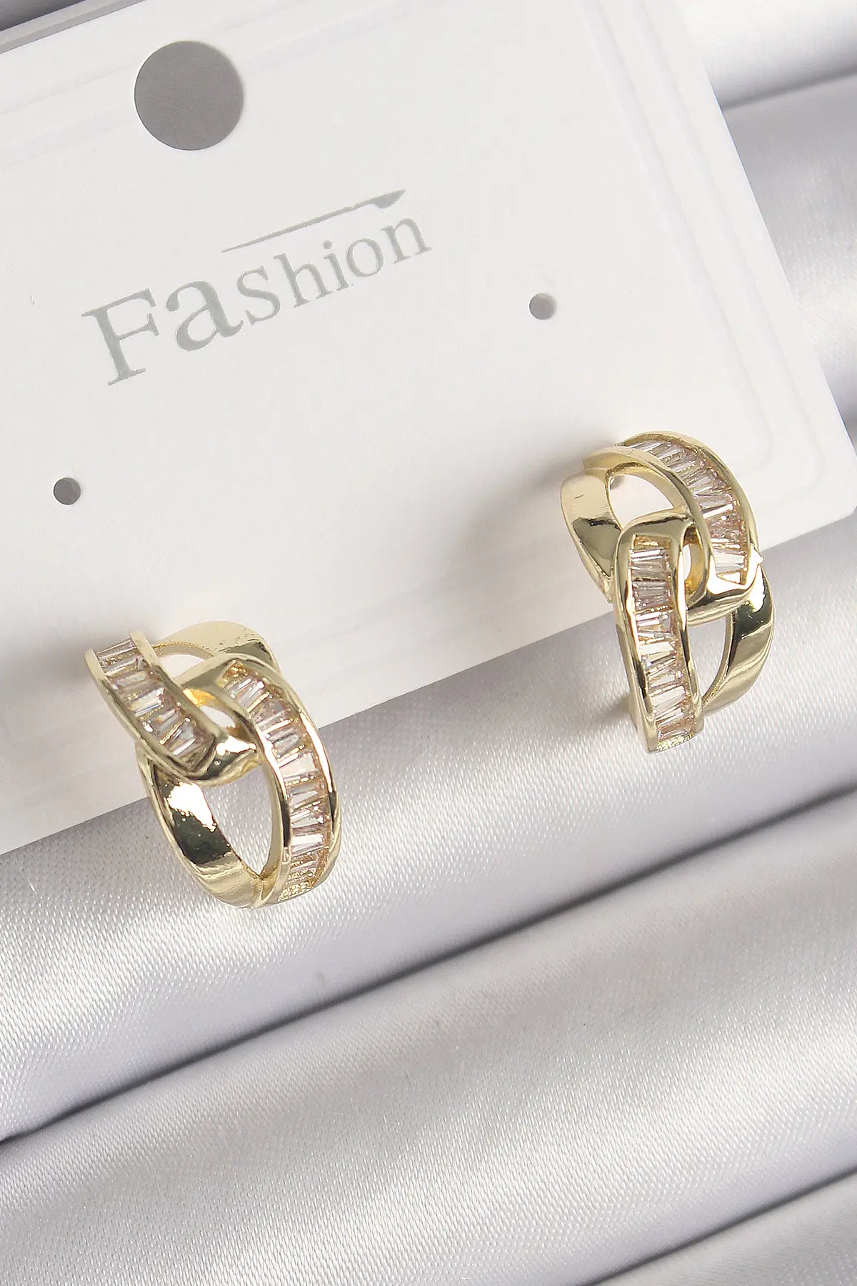Pirinç Gold Renk Zirkon Taşlı Zincir Model Kadın Küpe TJ-BKP9794