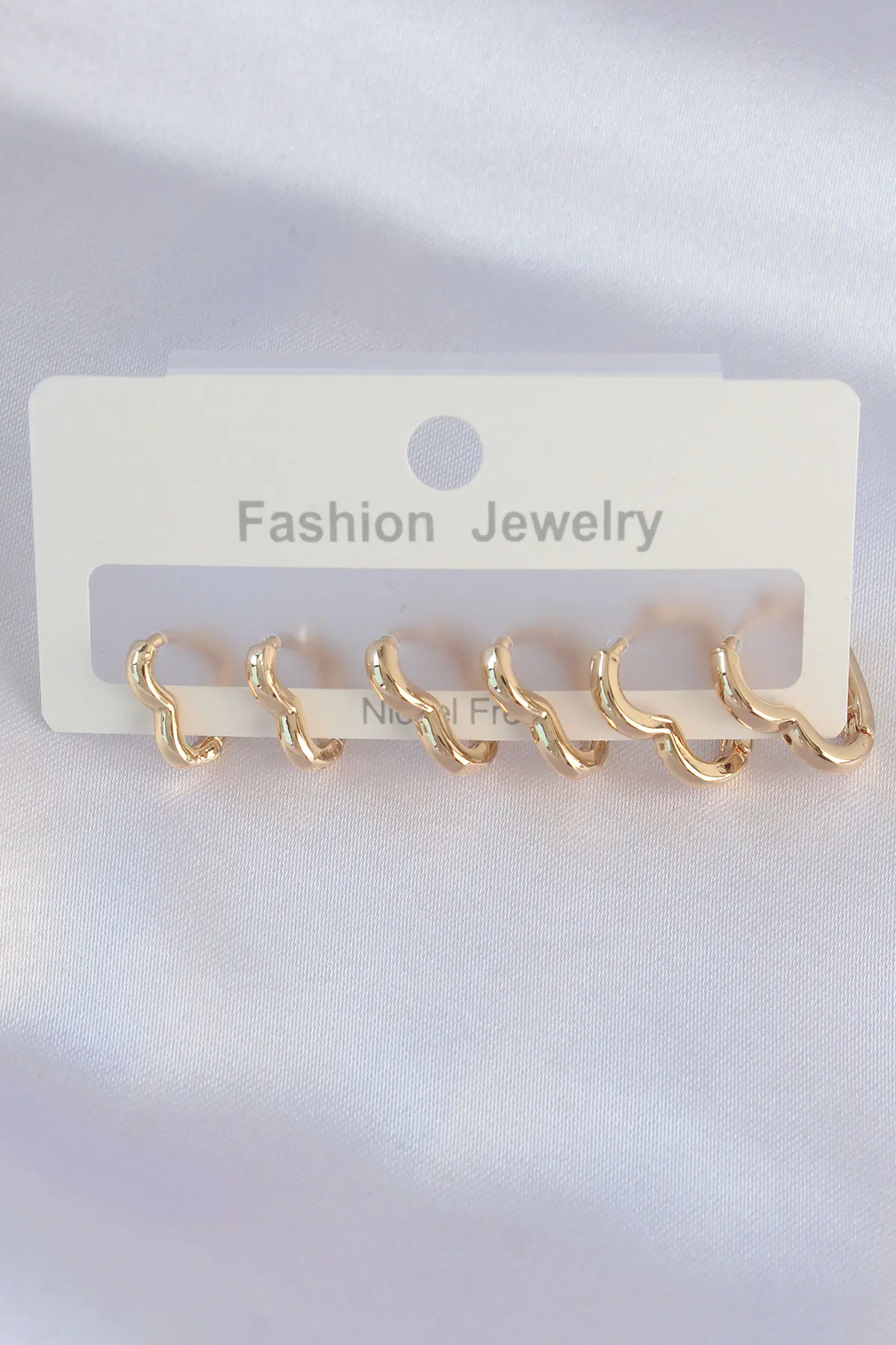 Pirinç Gold Renk Kalp Model Küpe Seti TJ-BKP8992