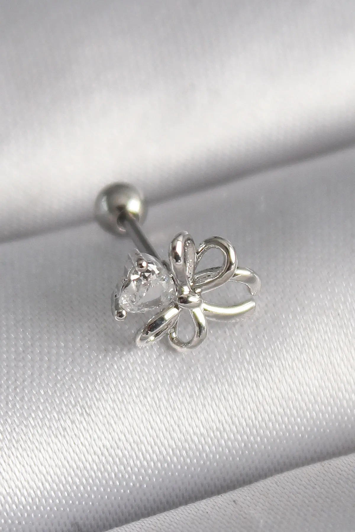 316L Çelik Gümüş Renk Zirkon Taş Detay Kurdele Model Tragus Piercing TJ-PR1289