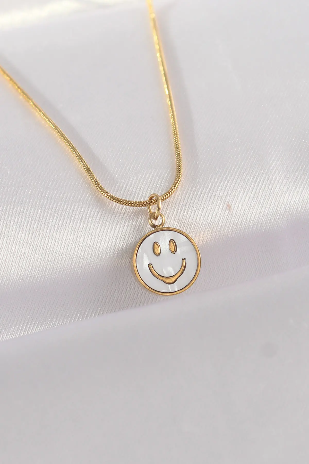 316L Çelik Zincir Renk Mermer Desenli Minimal Smile Kolye TJ-BKO8672