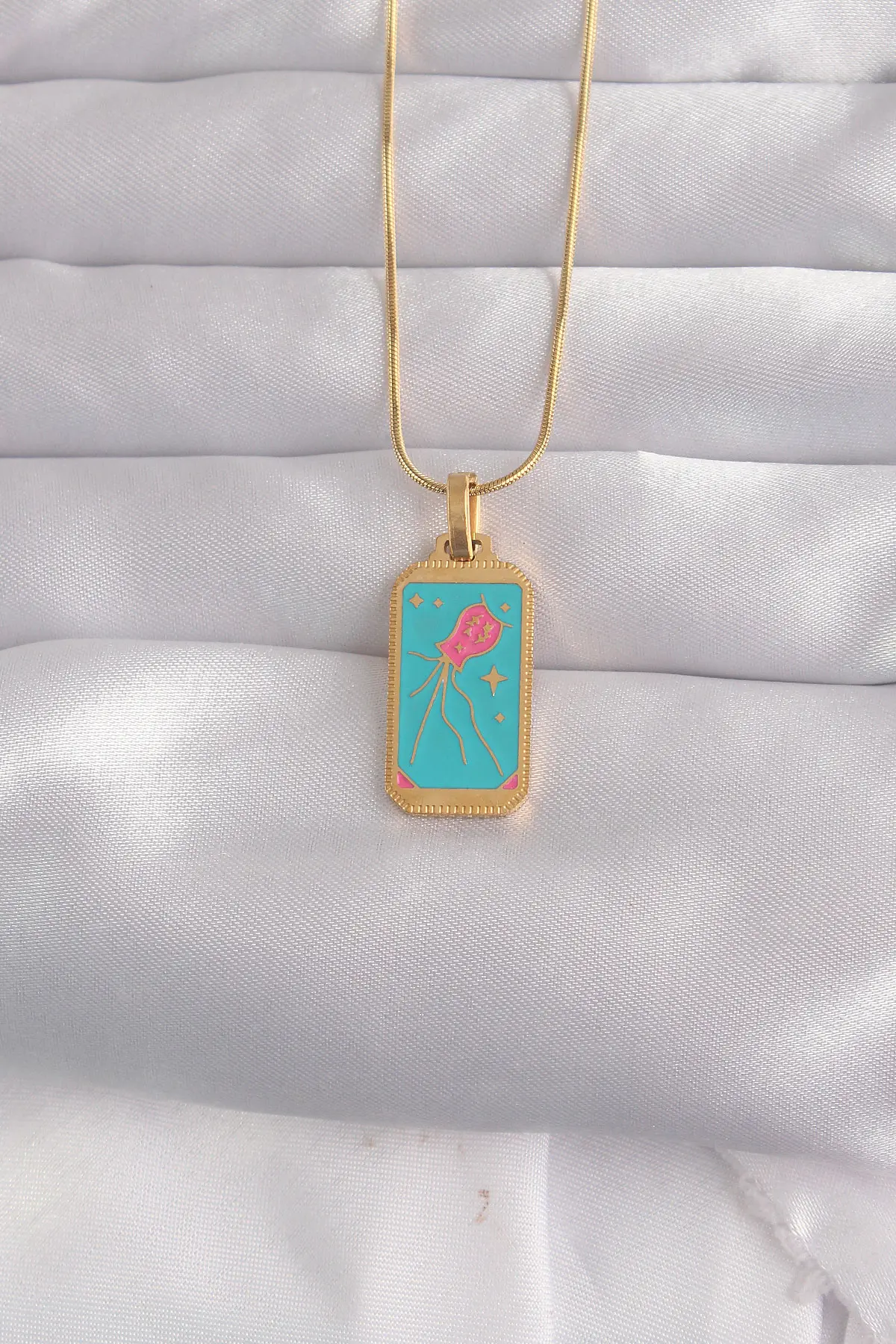 316L Çelik Gold Renk Mavi Mineli Tarot Kolye TJ-BKO9030