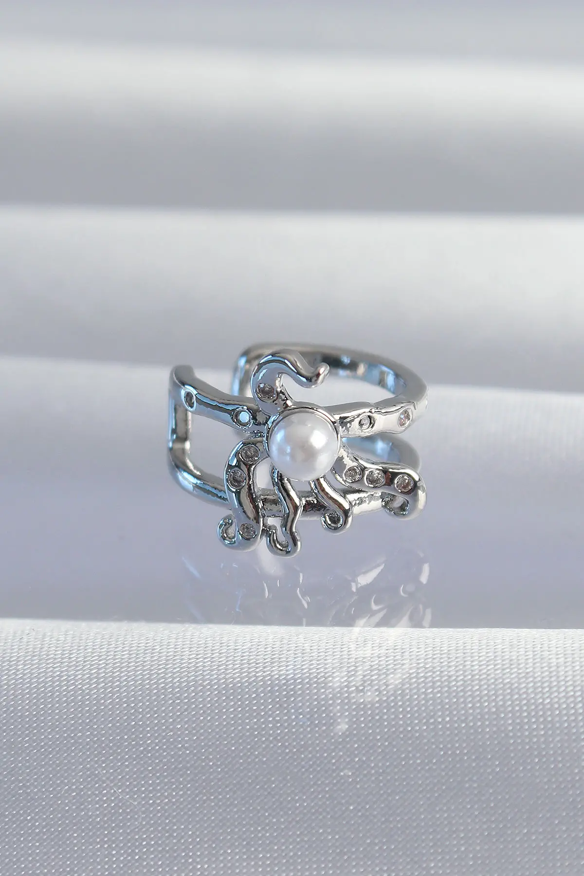 Pirinç Gümüş Renk İncili Ahtapot Earcuff Küpe TJ-BKP9332