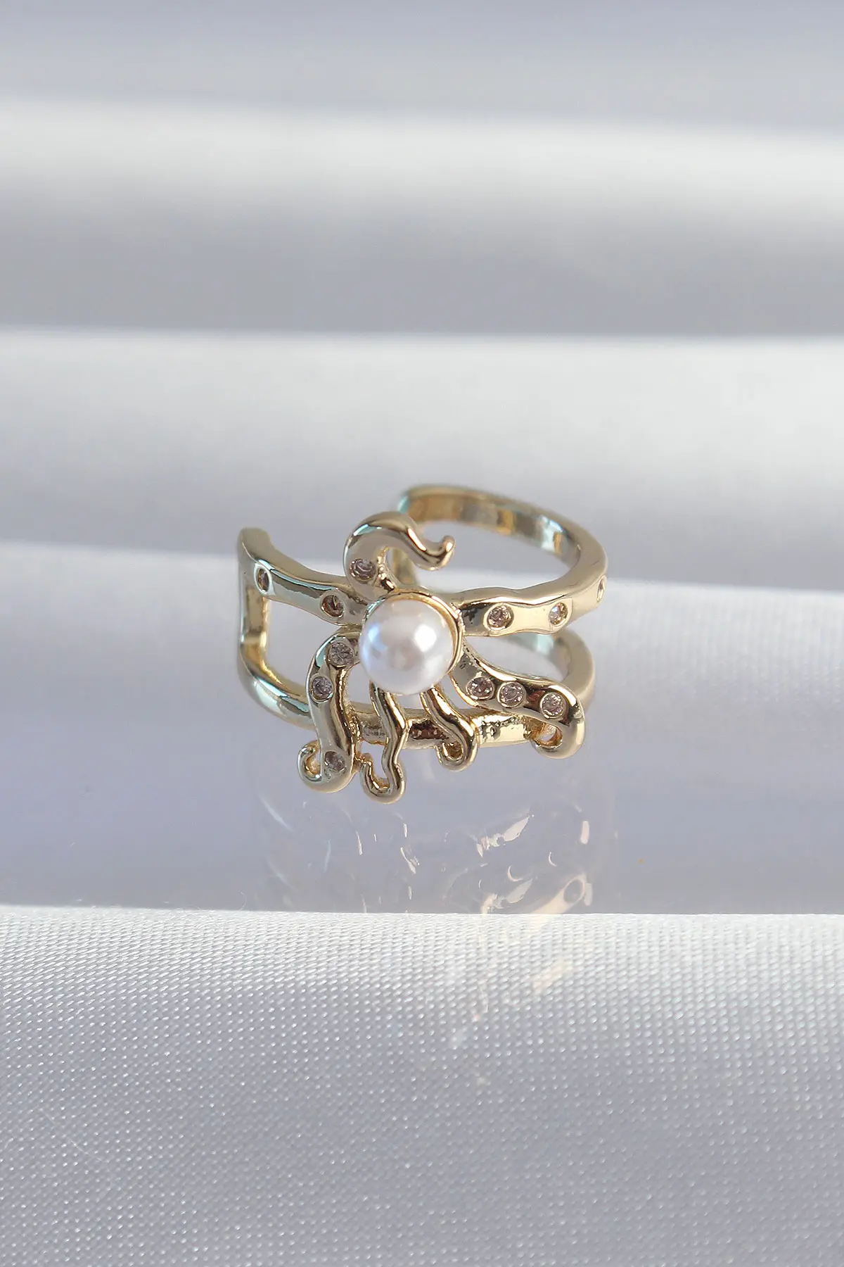 Pirinç Gold Renk İncili Ahtapot Earcuff Küpe TJ-BKP9333