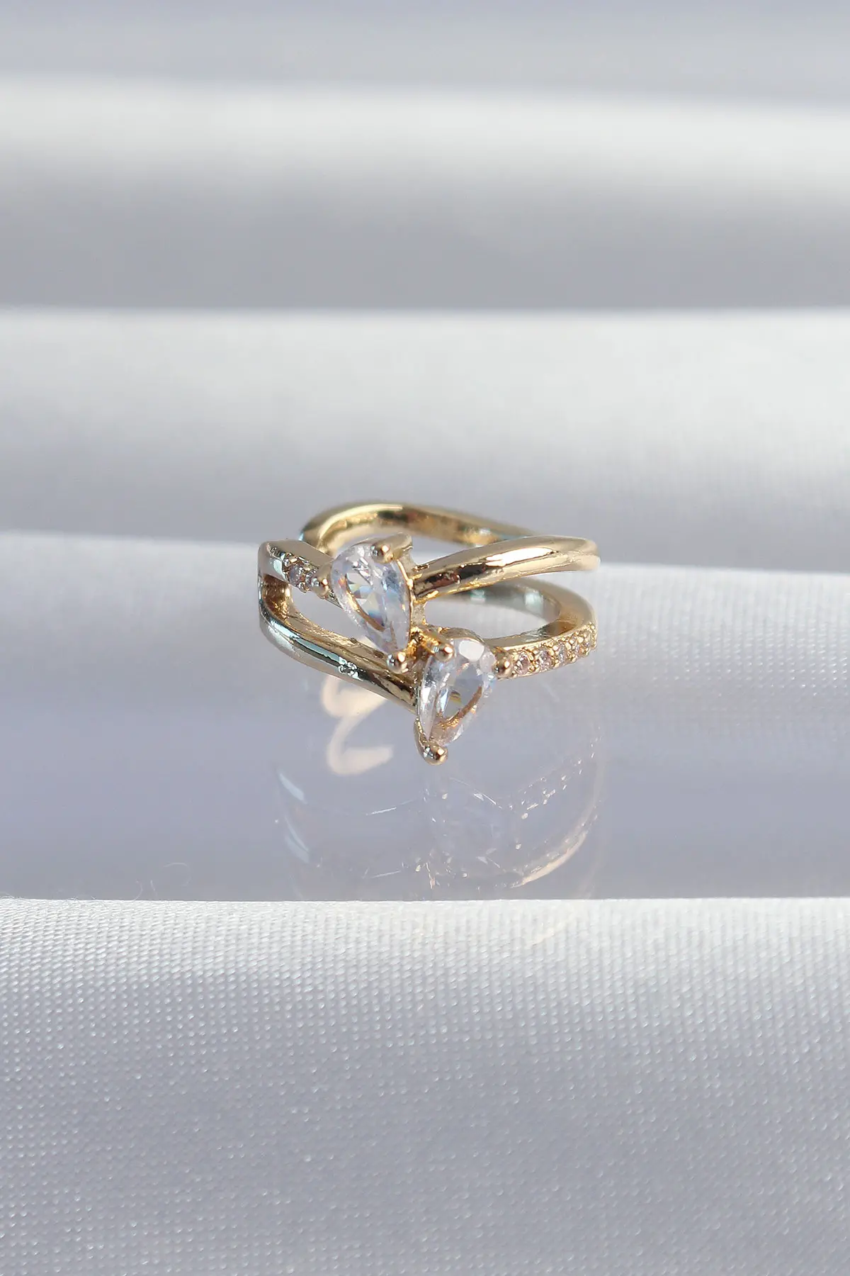 Pirinç Gold Renk Zirkon Taşlı Damla Earcuff Küpe TJ-BKP9335