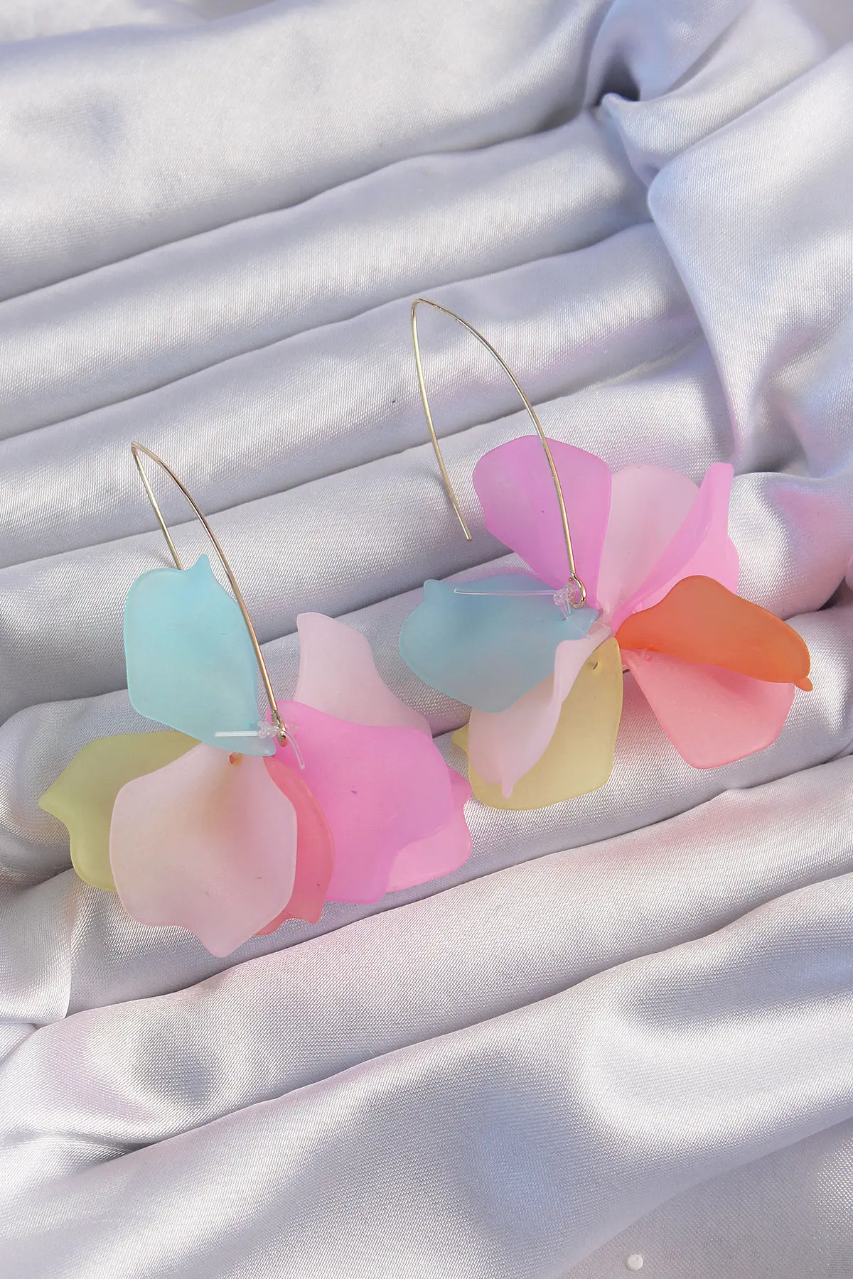 Pirinç Karışık Renkli Flora Küpe TJ-BKP9267