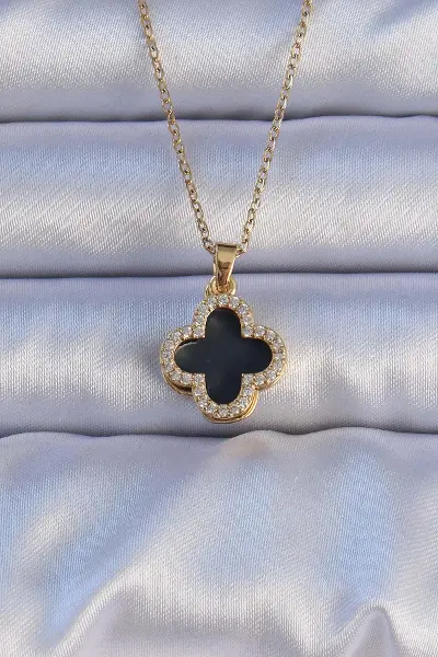 316L Çelik Gold Renk Siyah Mineli Zirkon Taşlı Yonca Figürlü Kolye TJ-BKO9198