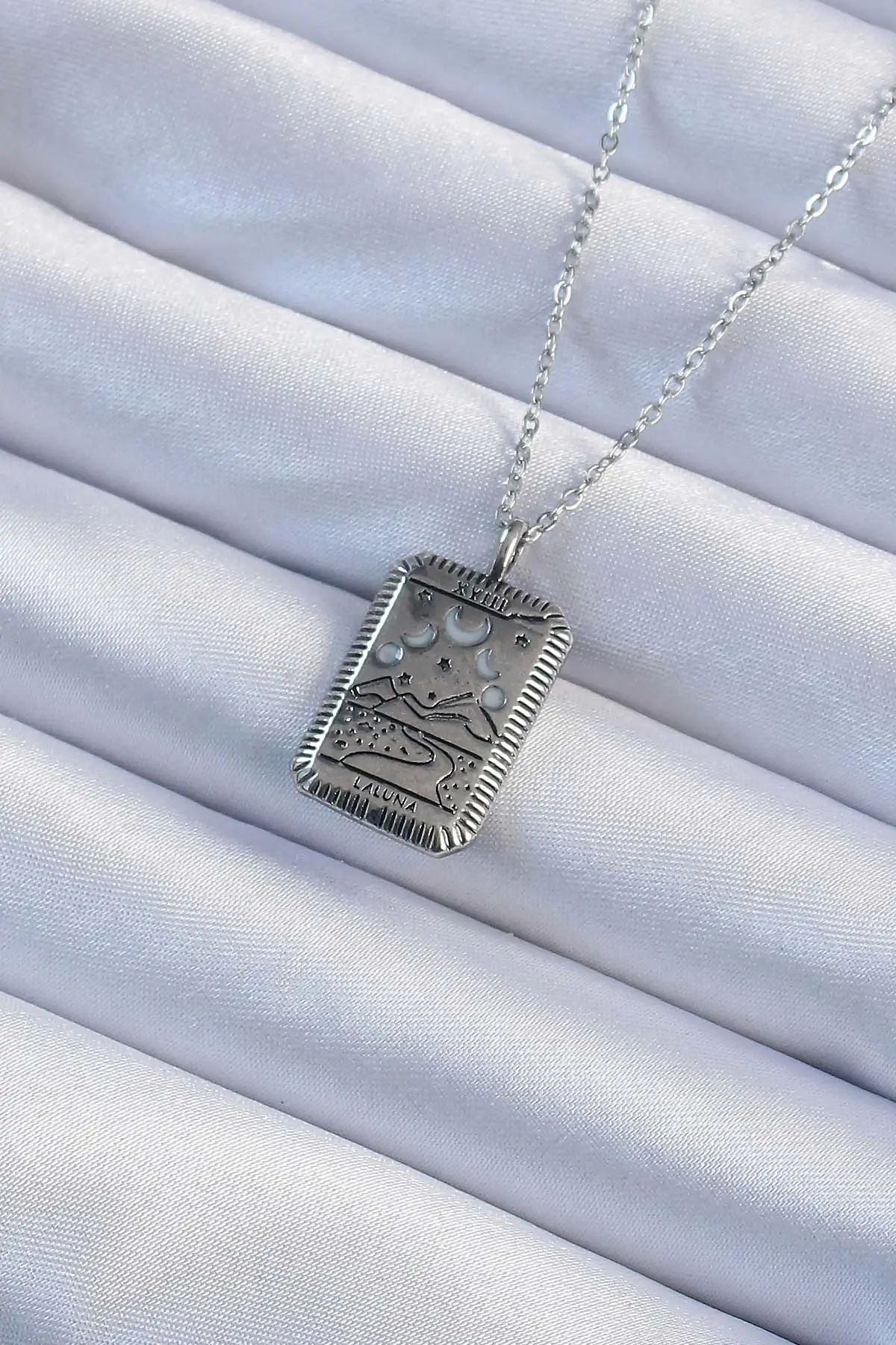 316L Çelik Zincir Eskitme Gümüş Renk Ay Figürlü Tarot Kolye TJ-BKO9222