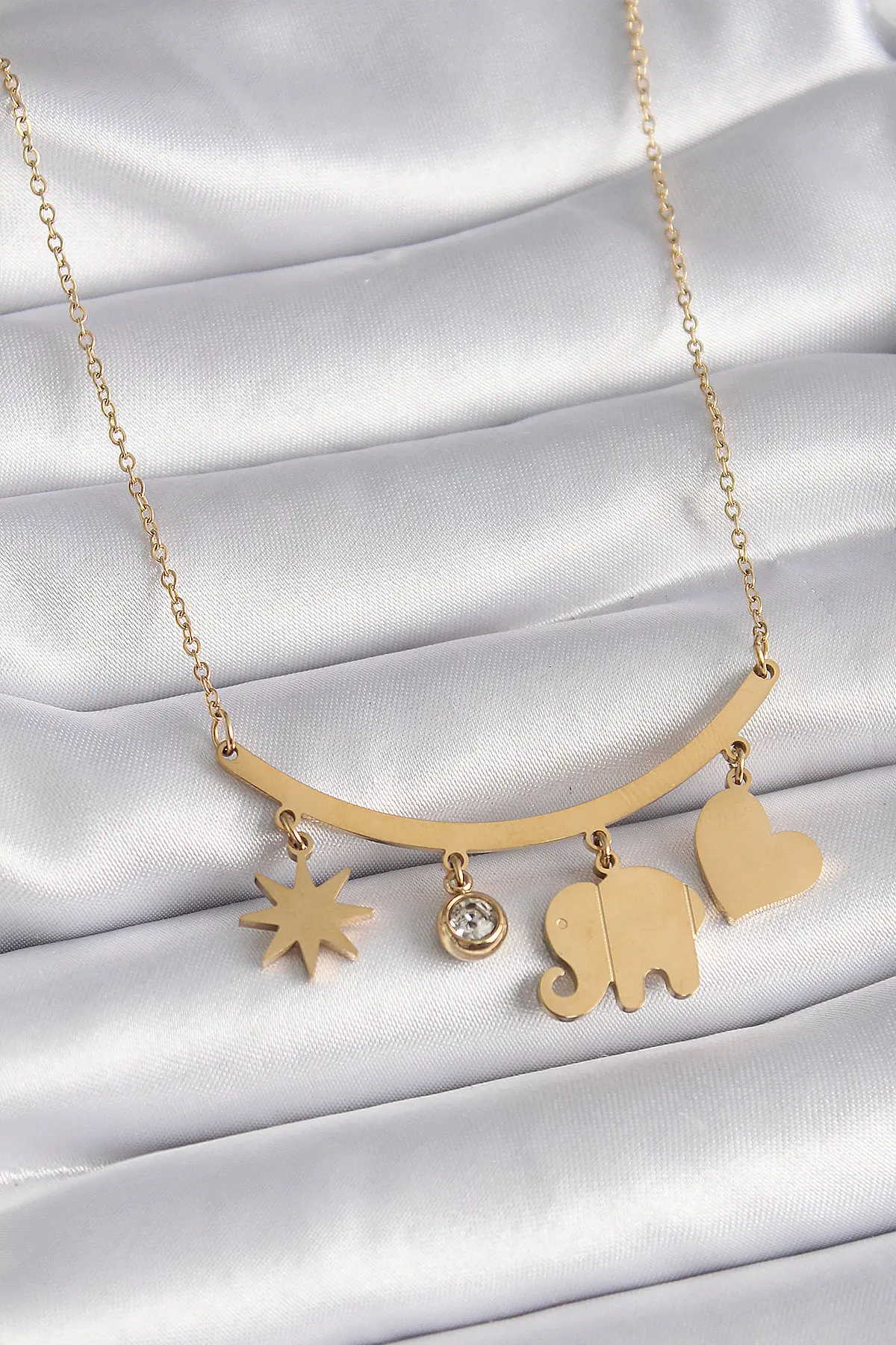 316L Çelik Gold Renk Fil Figür Zirkon Taş Detay Kadın Kolye TJ-BKO9408