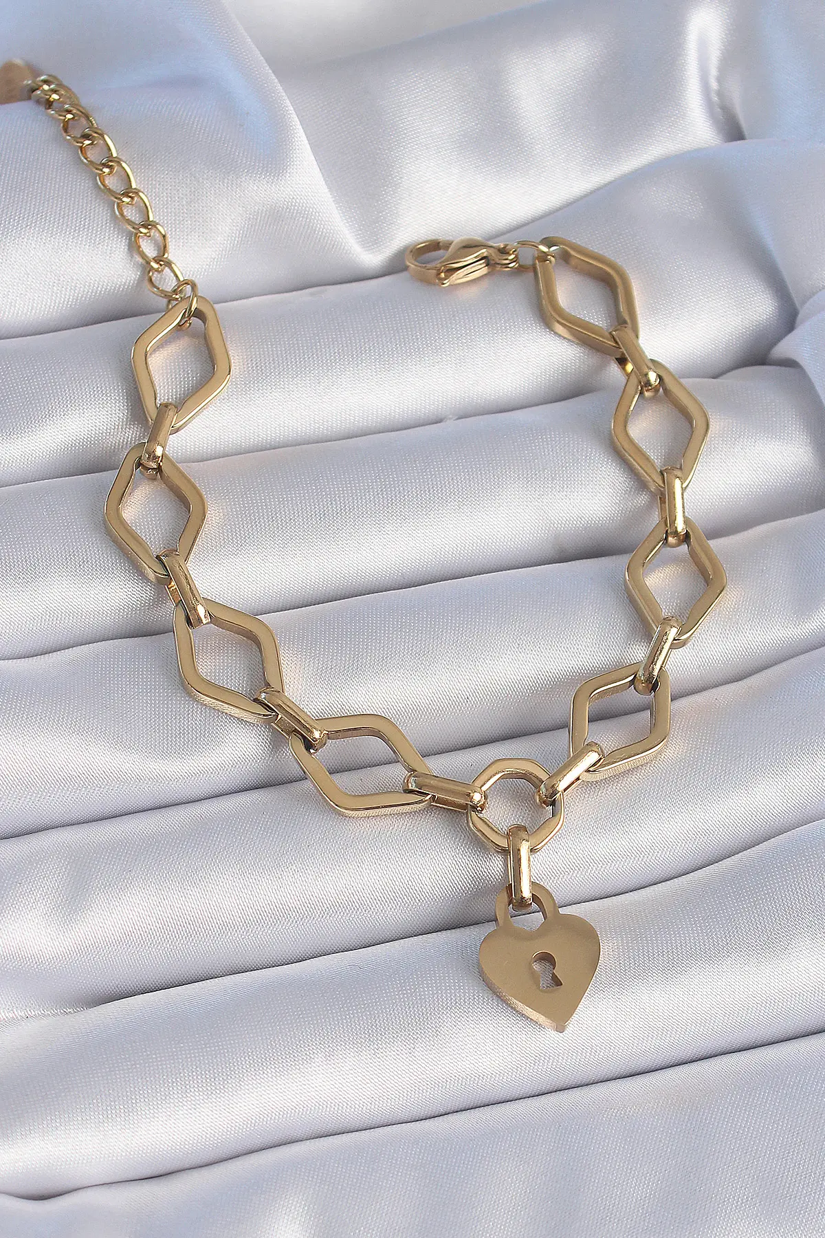 316L Çelik Gold Renk Zincir Model Kilit Kalp Figür Kadın Bileklik TJ-BB6434