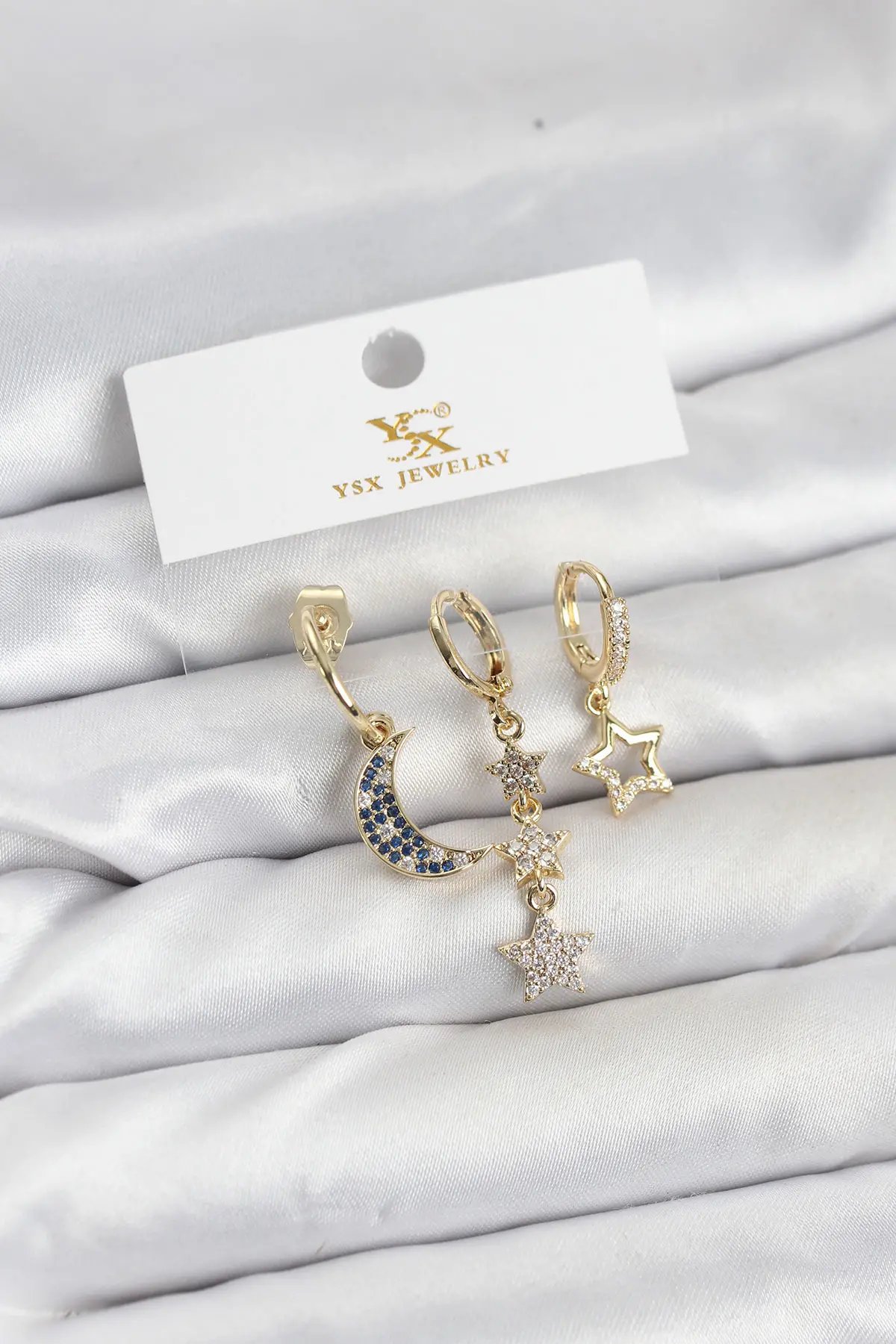 Pirinç Gold Renk Zirkon Taşlı Ay ve Yıldız Model YSX Trio Küpe Seti TJ-BKP11574