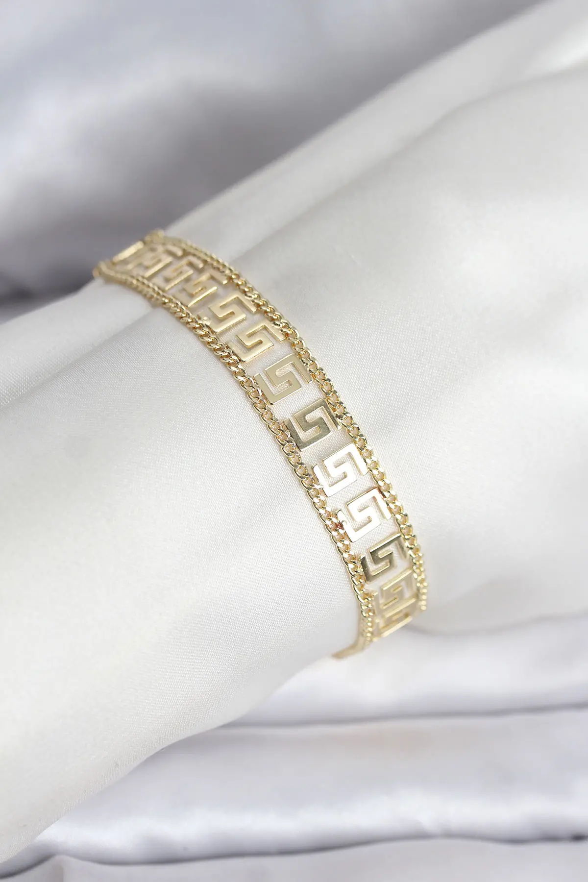 316L Çelik Gold Renk Labirent Model Kadın Bileklik TJ-BB8158