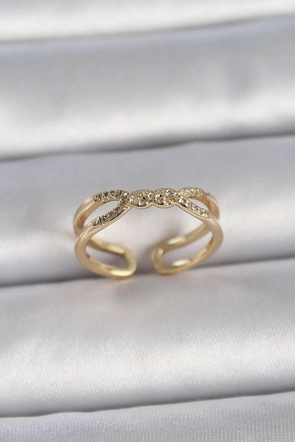 Pirinç Gold Renk Ayarlanabilir Zirkon Taşlı Sarmal Model Kadın Yüzük TJ-BYK3400