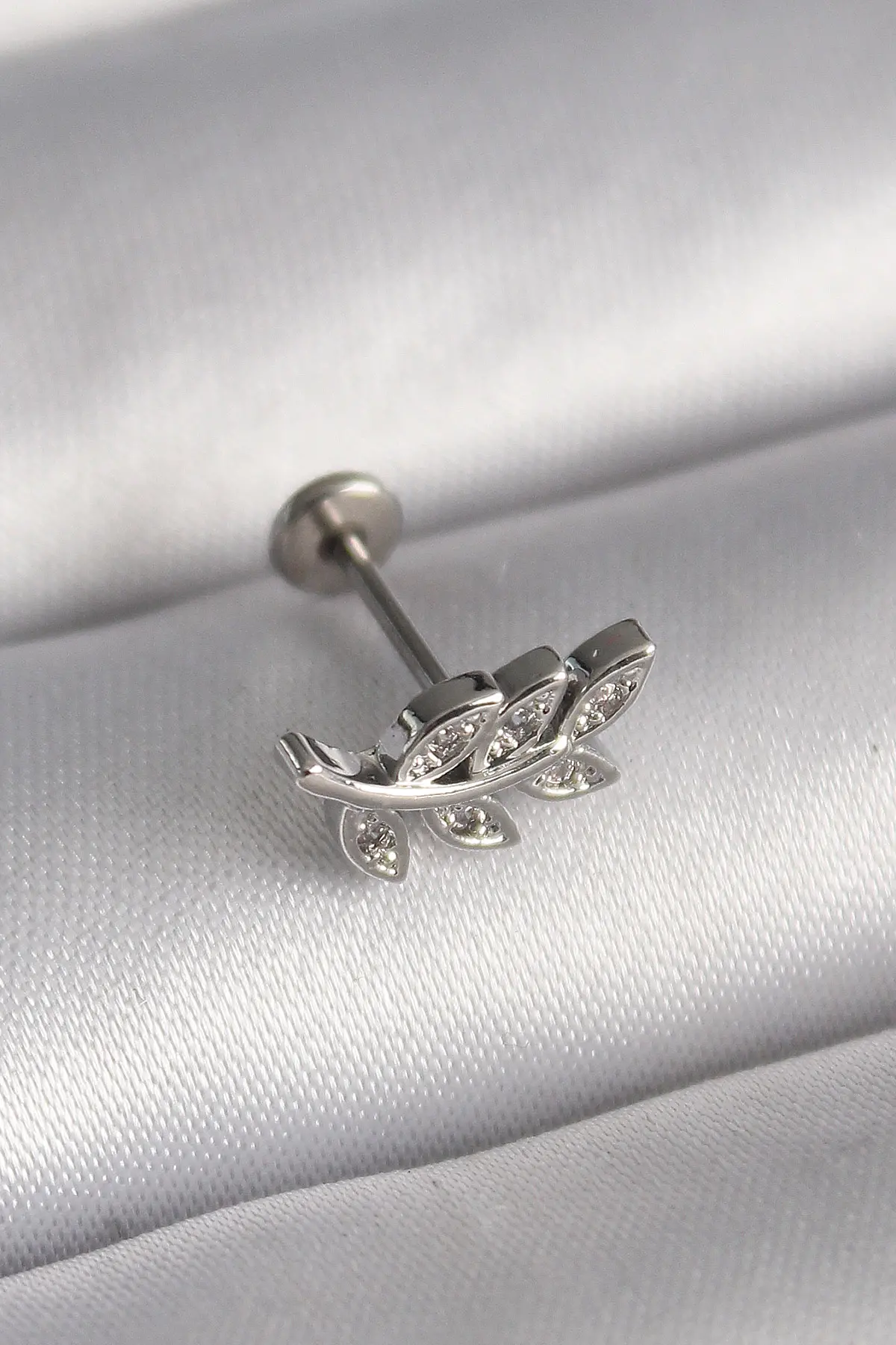 316L Çelik Gümüş Renk Dal Model Zirkon Taş Detaylı Tragus Piercing TJ-PR1343