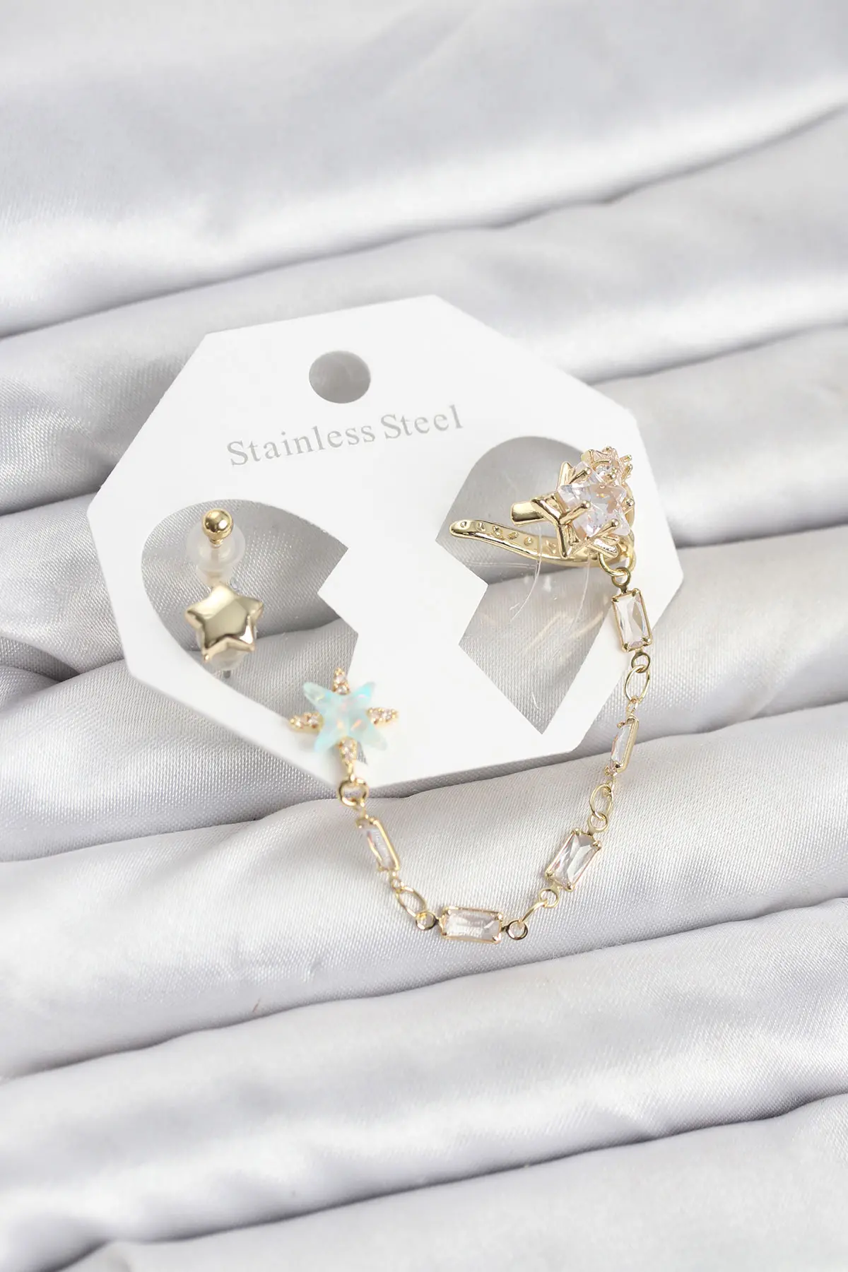 Yıldız Model Pirinç Gold Renk Zincir Bağlantılı Ear Cuff Küpe Seti TJ-BKP11545