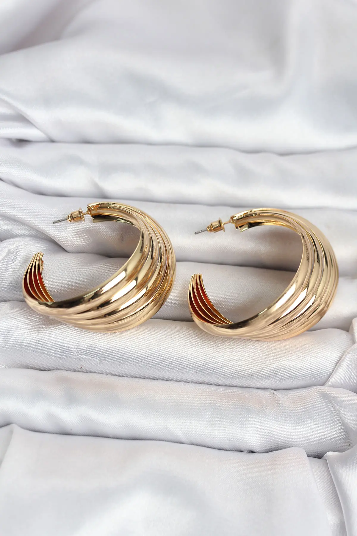 316L Çelik Gold Renk Yarım Halka Model Kadın Küpe TJ-BKP11502