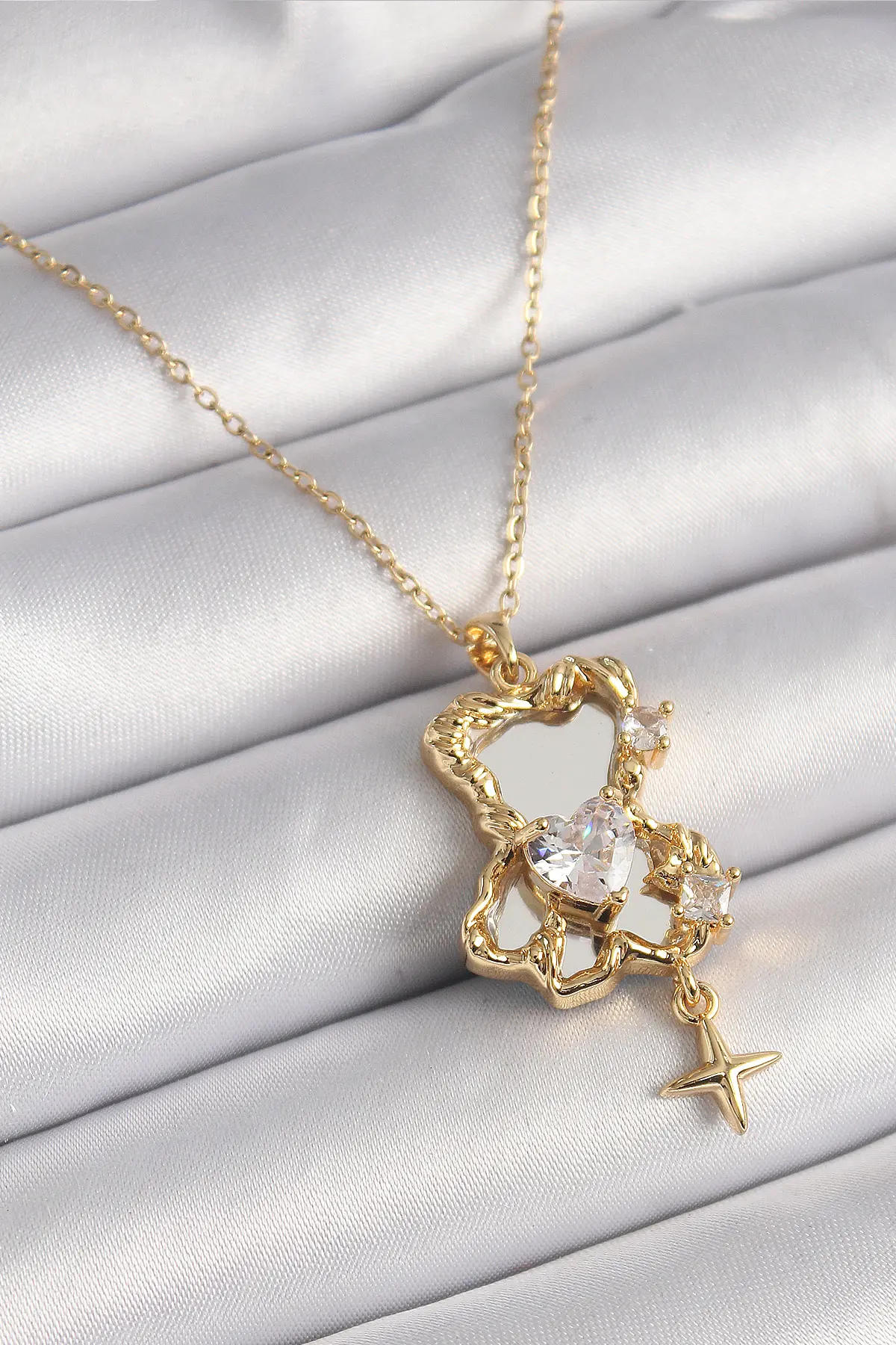 316L Çelik Gold Renk Zincir Ayna Ayıcık Model Zirkon Taşlı Kalp Model Kadın Kolye TJ-BKO9626
