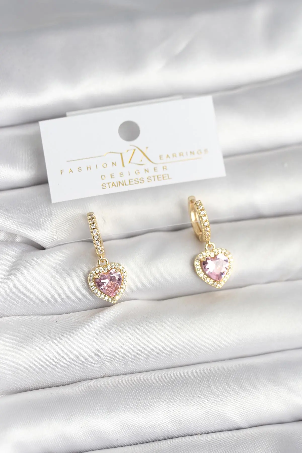 Pirinç Gold Pembe Renk Zirkon Taşlı Kalp Model Kadın Küpe TJ-BKP11393