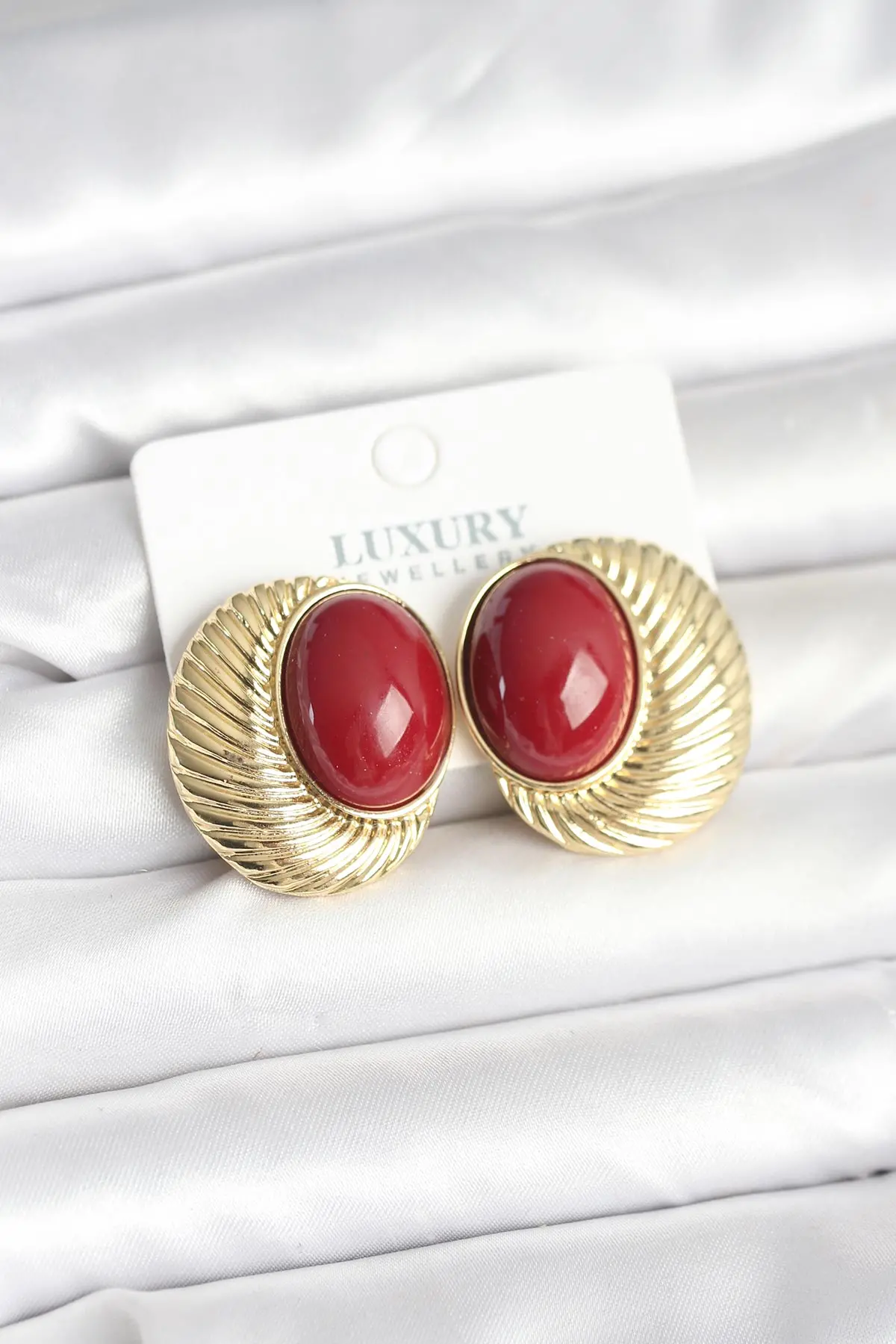 Pirinç Gold Renk Bordo Boncuklu Oval Vintage Kadın Küpe TJ-BKP11391