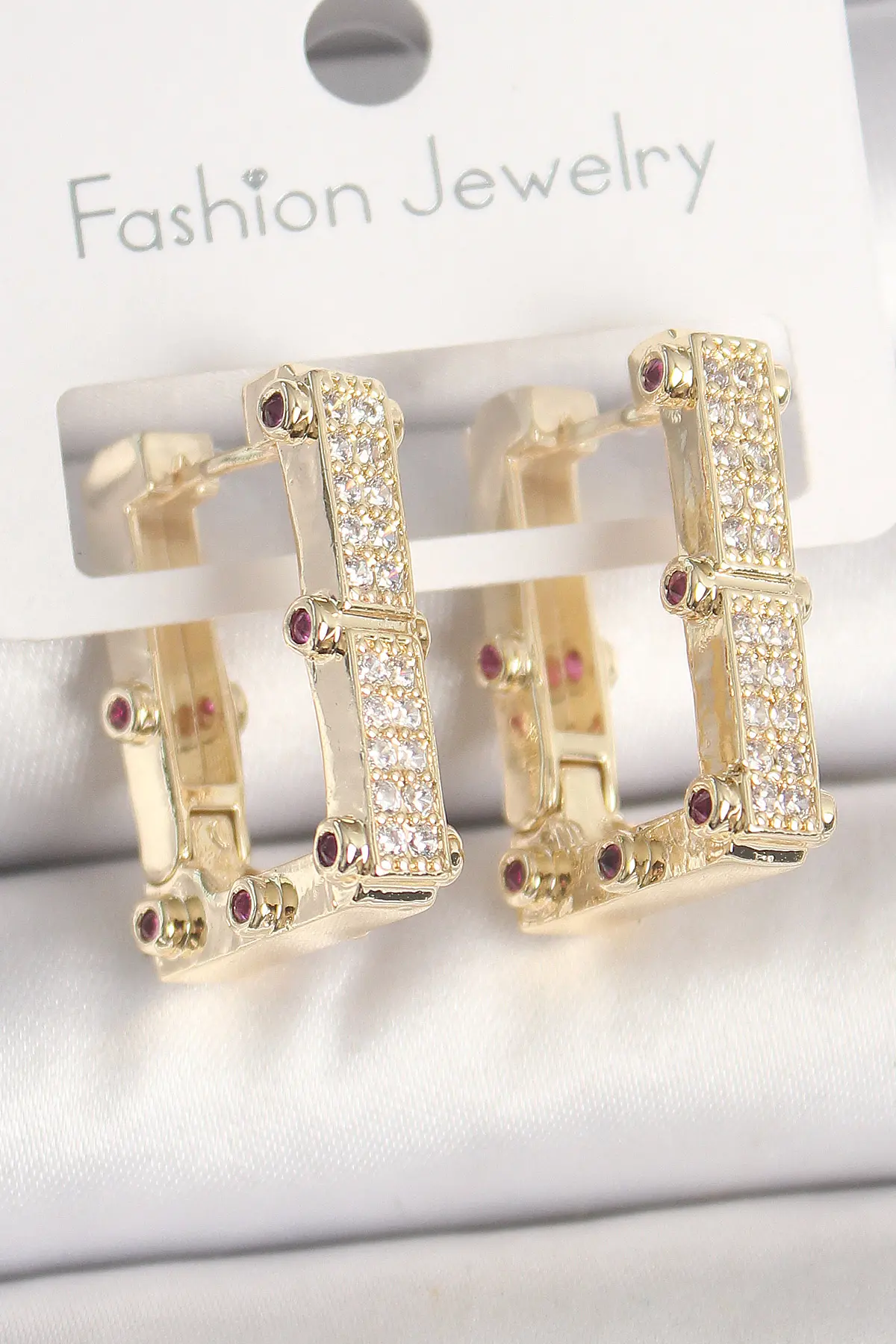 Pirinç Gold Renk Kare Zirkon Taşlı Kadın Küpe TJ-BKP10373