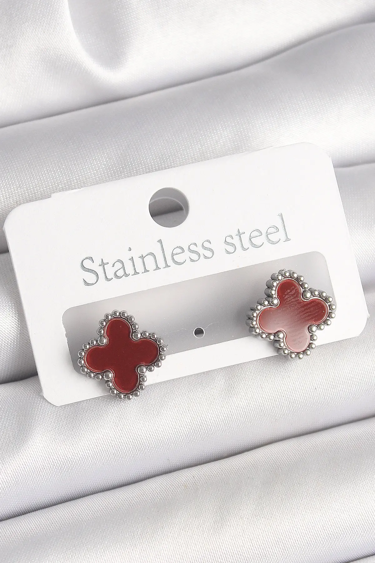 Pirinç Gümüş Renk Bordo Yonca Model Kadın Küpe TJ-BKP10359