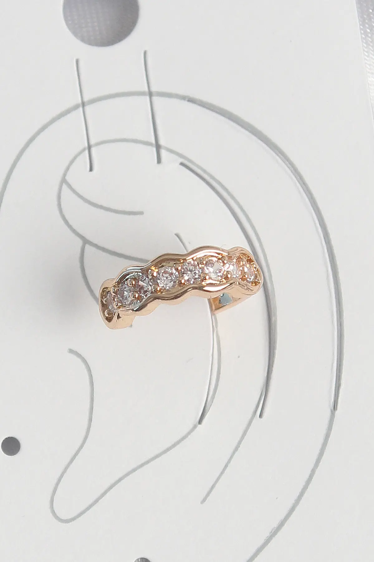 Pirinç Gold Renk Zirkon Taşlı Kadın Kıkırdak Küpe TJ-BKP10571