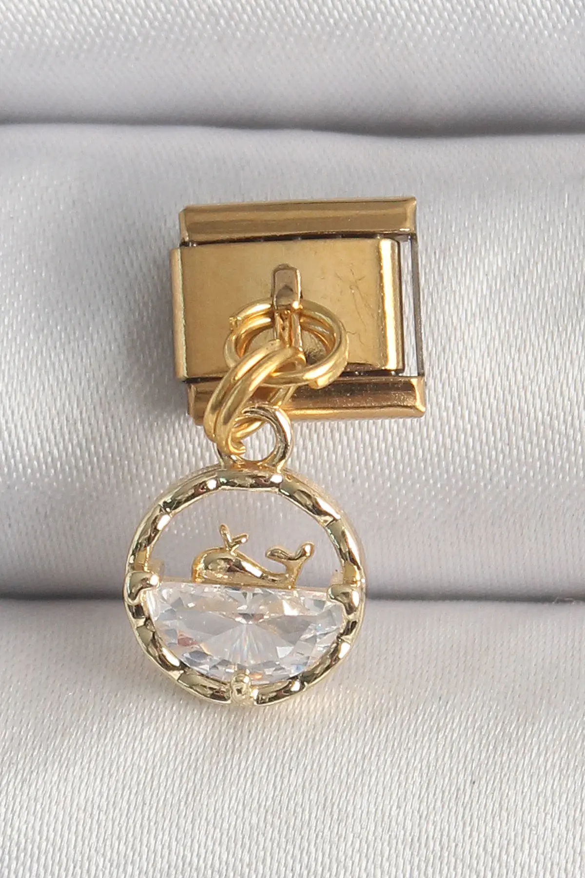 316L Çelik Gold Renk Sallantı Zirkon Taşlı Balina Model Nomination Charm TJ-BC1339