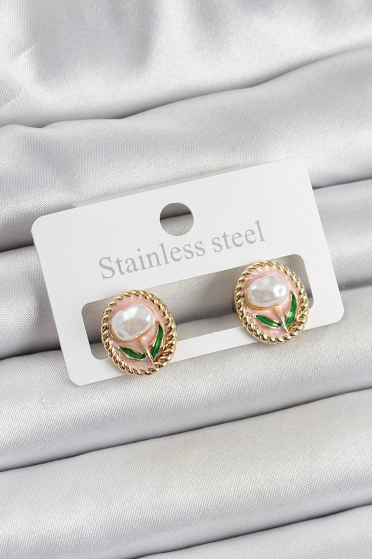 Pirinç Pembe Mineli Lale Figürlü Sanatsal Portre Model Gold Renk Kadın Küpe TJ-BKP10672