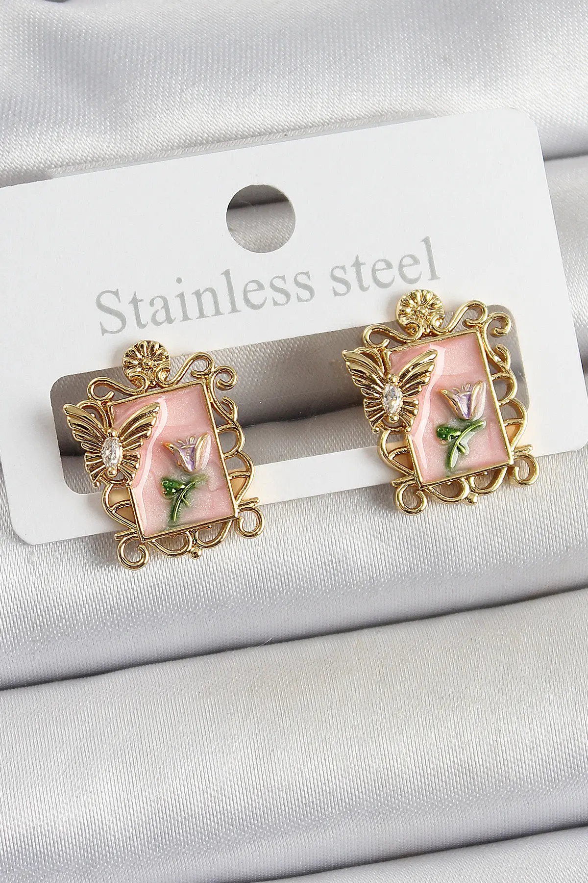 Pirinç Pembe Mineli Sanatsal Portre Model Gold Renk Kadın Küpe TJ-BKP10685