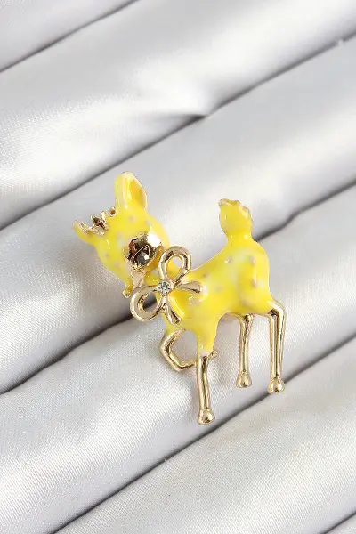 Zirkon Taşlı Fiyonk Detaylı 3D Sarı Ceylan Figürlü Gold Renk Kadın Broş TJ-BR445
