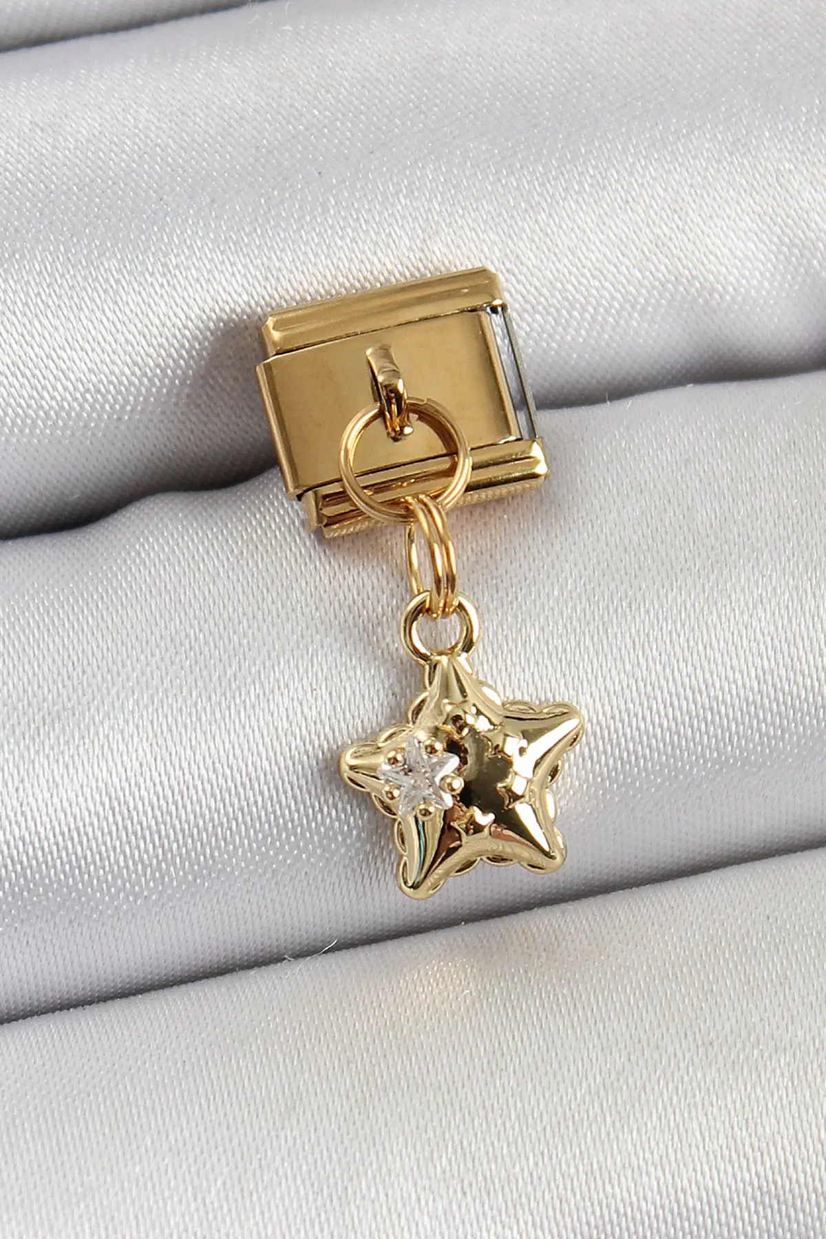 316L Çelik Sallantılı Zirkon Taşlı Yıldız Model Gold Renk Nomination Charm TJ-BC1402