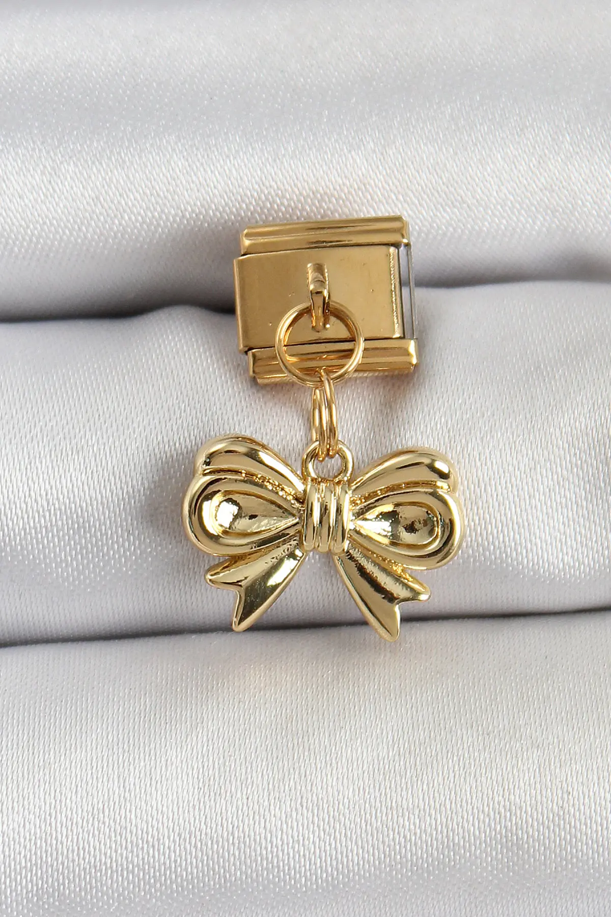 316L Çelik Sallantılı Fiyonk Model Gold Renk Nomination Charm TJ-BC1412