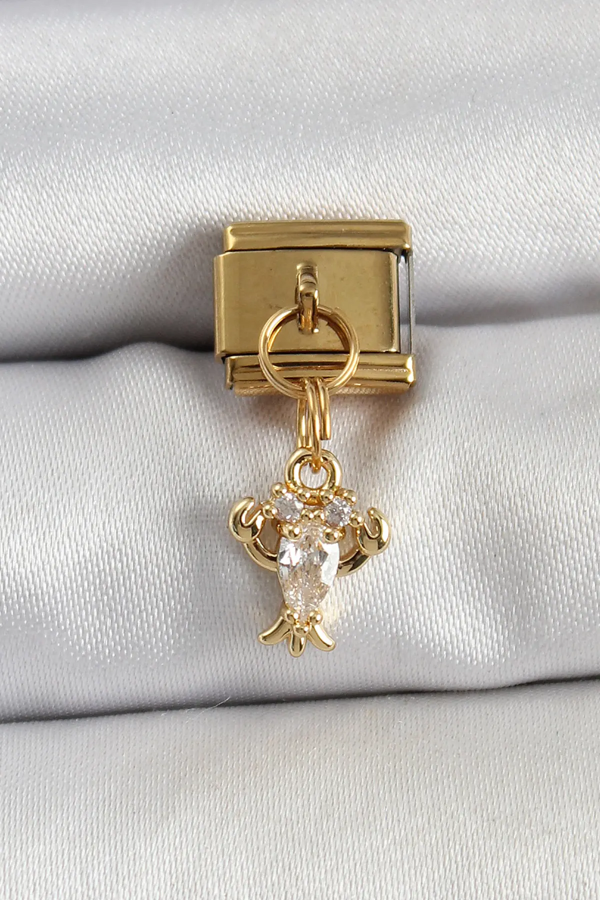 316L Çelik Sallantılı Zirkon Taşlı Model Gold Renk Nomination Charm TJ-BC1417