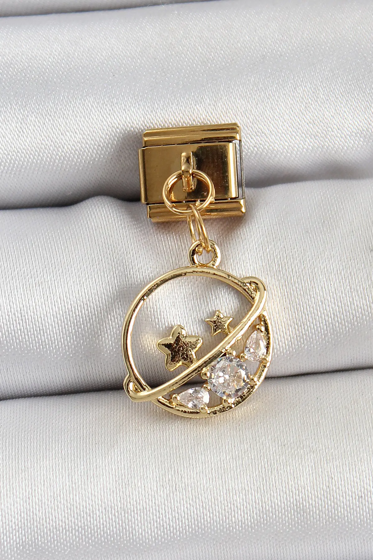 316L Çelik Sallantılı Zirkon Taşlı Satürn Model Gold Renk Nomination Charm TJ-BC1418