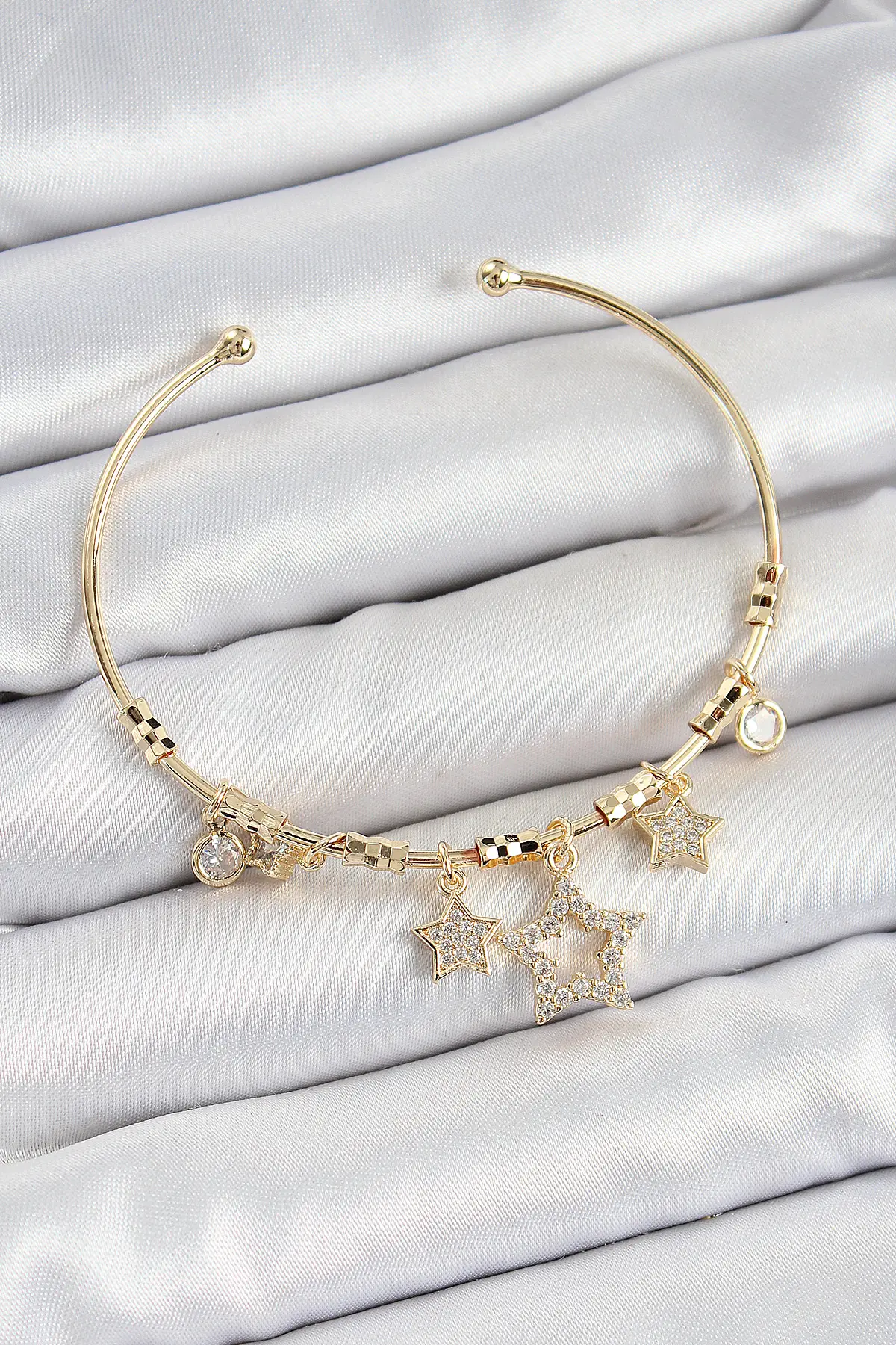 Pirinç Zirkon Taşlı Yıldız Model Gold Renk Charm Bileklik TJ-BB7352