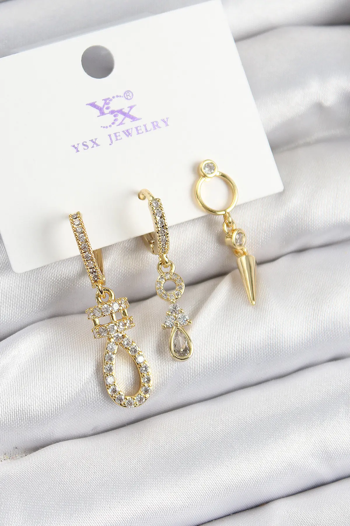 Pirinç Zİrkon Taşlı Sallantılı Model Gold Renk 3'lü Kadın Küpe TJ-BKP10939
